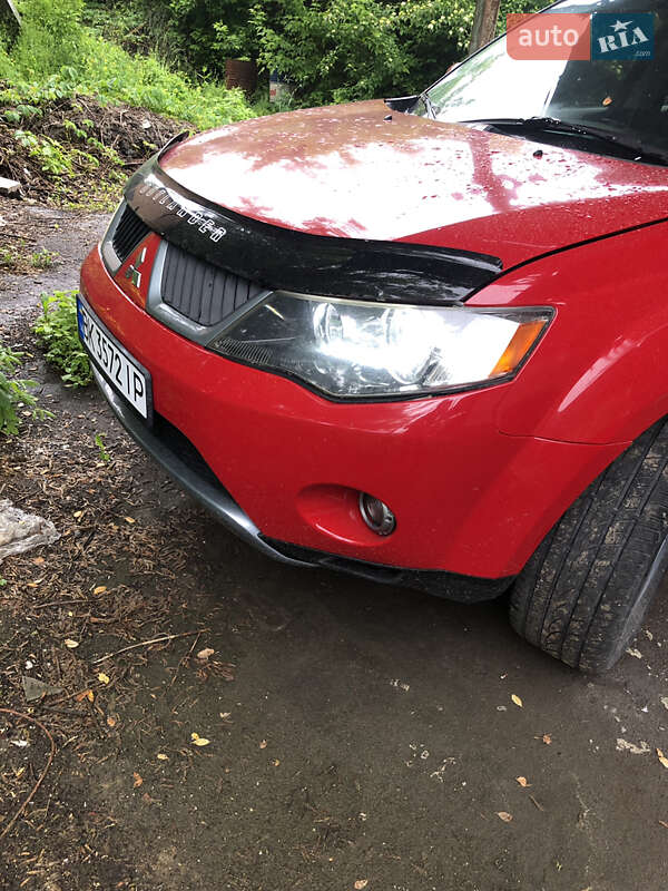 Внедорожник / Кроссовер Mitsubishi Outlander XL 2008 в 