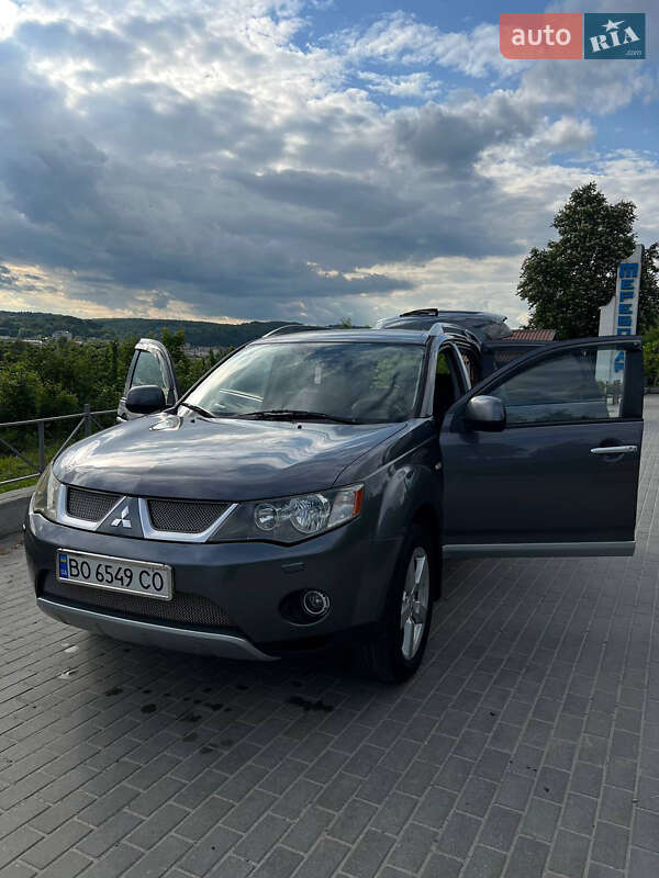Позашляховик / Кросовер Mitsubishi Outlander XL 2007 в Теребовлі
