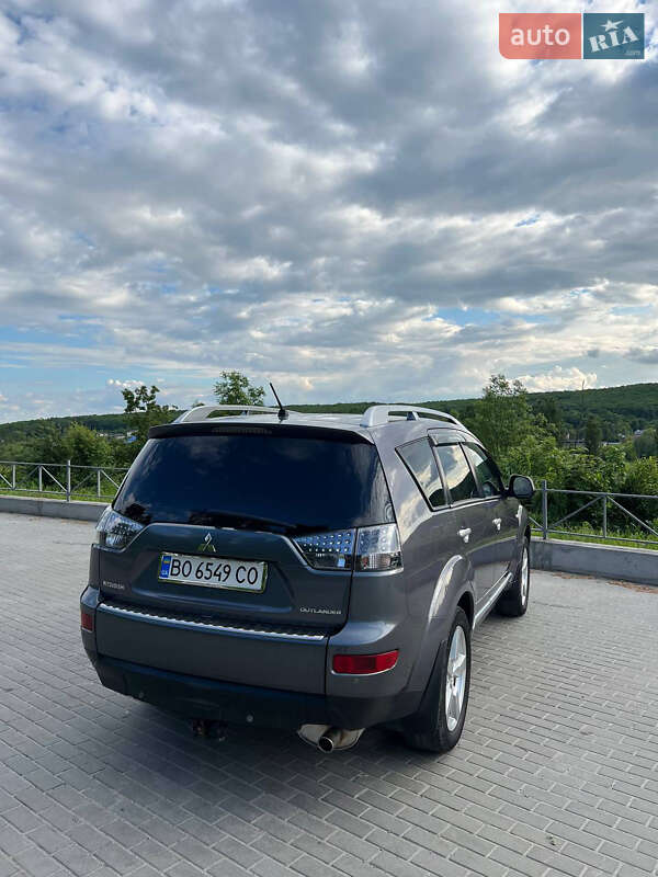 Позашляховик / Кросовер Mitsubishi Outlander XL 2007 в Теребовлі