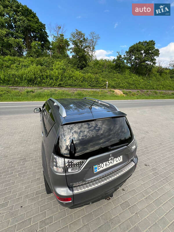 Позашляховик / Кросовер Mitsubishi Outlander XL 2007 в Теребовлі