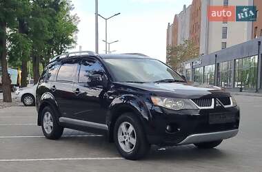 Внедорожник / Кроссовер Mitsubishi Outlander XL 2008 в 