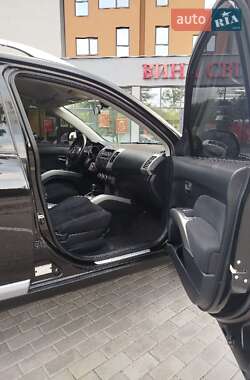 Внедорожник / Кроссовер Mitsubishi Outlander XL 2008 в 