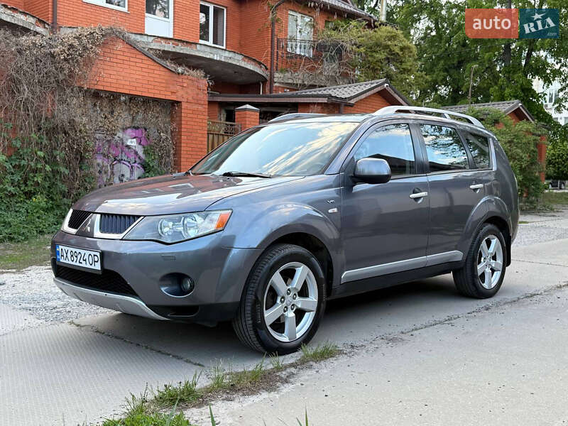 Позашляховик / Кросовер Mitsubishi Outlander XL 2008 в Харкові