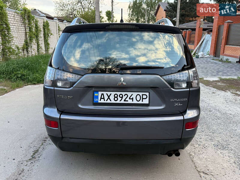 Позашляховик / Кросовер Mitsubishi Outlander XL 2008 в Харкові