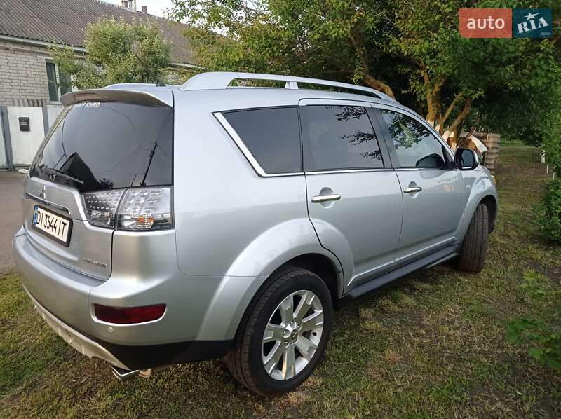 Внедорожник / Кроссовер Mitsubishi Outlander XL 2008 в Нежине