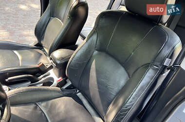 Внедорожник / Кроссовер Mitsubishi Outlander XL 2011 в 