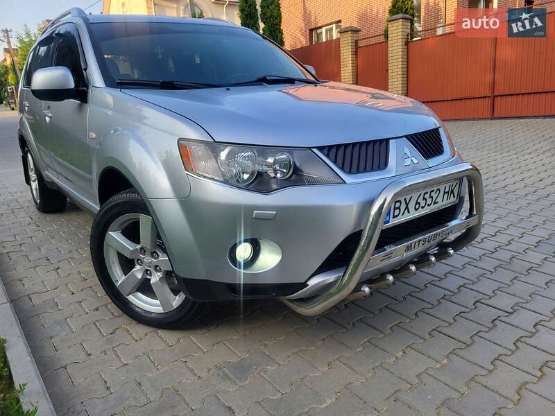 Позашляховик / Кросовер Mitsubishi Outlander XL 2007 в Хмельницькому
