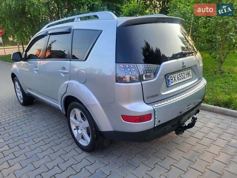 Позашляховик / Кросовер Mitsubishi Outlander XL 2007 в Хмельницькому
