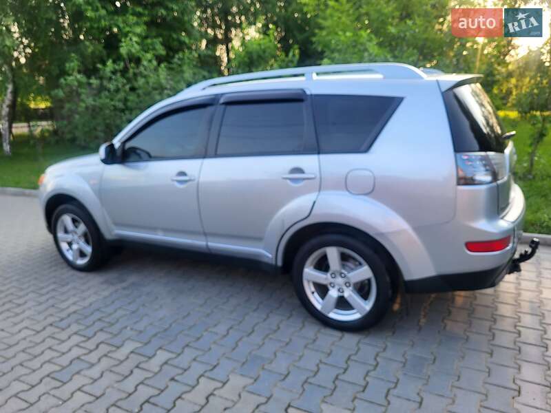 Позашляховик / Кросовер Mitsubishi Outlander XL 2007 в Хмельницькому