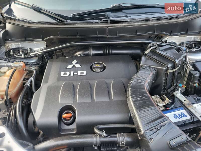 Позашляховик / Кросовер Mitsubishi Outlander XL 2007 в Хмельницькому