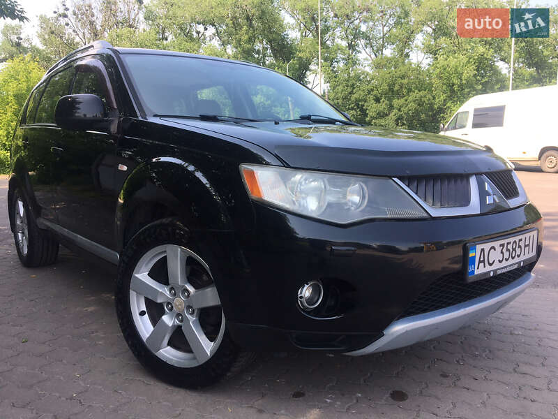 Позашляховик / Кросовер Mitsubishi Outlander XL 2007 в 
