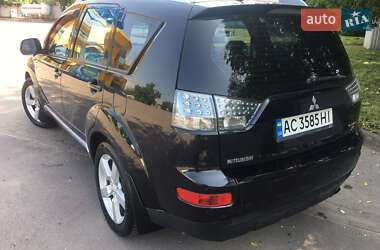Позашляховик / Кросовер Mitsubishi Outlander XL 2007 в 