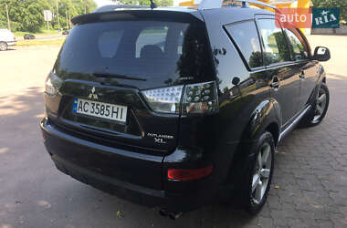 Позашляховик / Кросовер Mitsubishi Outlander XL 2007 в 