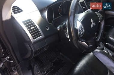 Позашляховик / Кросовер Mitsubishi Outlander XL 2007 в 