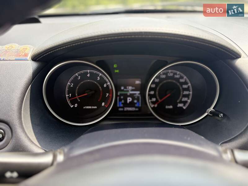 Внедорожник / Кроссовер Mitsubishi Outlander XL 2010 в Черновцах