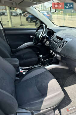 Внедорожник / Кроссовер Mitsubishi Outlander XL 2008 в 