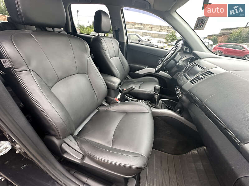 Внедорожник / Кроссовер Mitsubishi Outlander XL 2010 в Нежине