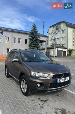 Позашляховик / Кросовер Mitsubishi Outlander XL 2009 в Львові