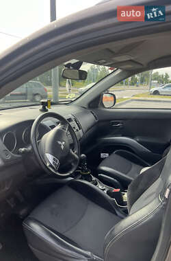 Внедорожник / Кроссовер Mitsubishi Outlander XL 2009 в 