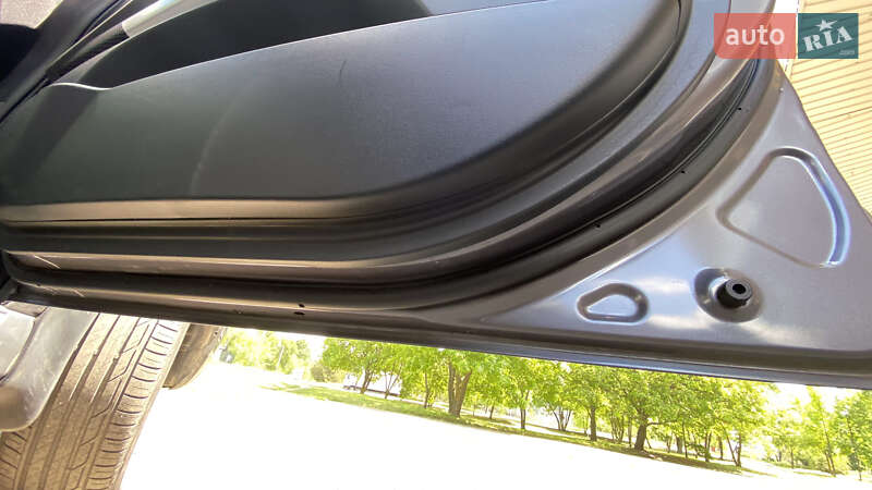 Внедорожник / Кроссовер Mitsubishi Outlander XL 2010 в Первомайске