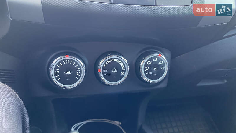 Внедорожник / Кроссовер Mitsubishi Outlander XL 2010 в Первомайске