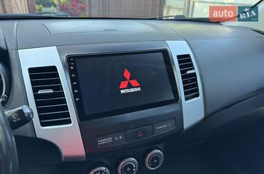 Внедорожник / Кроссовер Mitsubishi Outlander XL 2008 в 