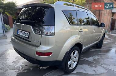 Внедорожник / Кроссовер Mitsubishi Outlander XL 2008 в 