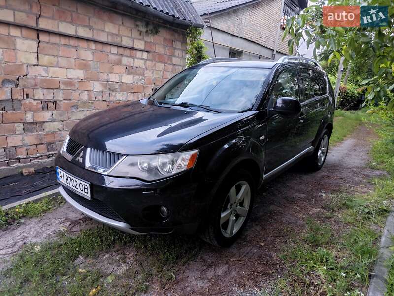 Внедорожник / Кроссовер Mitsubishi Outlander XL 2009 в Киеве