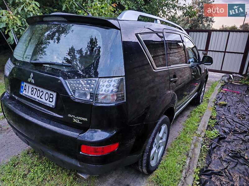 Внедорожник / Кроссовер Mitsubishi Outlander XL 2009 в Киеве