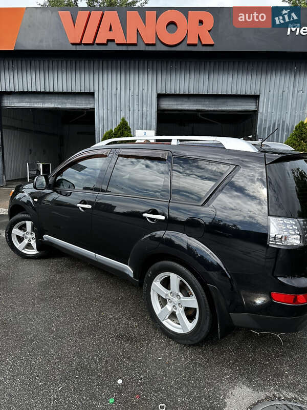 Внедорожник / Кроссовер Mitsubishi Outlander XL 2008 в Киеве