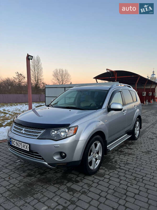 Mitsubishi Outlander XL 2008