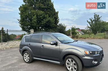 Внедорожник / Кроссовер Mitsubishi Outlander XL 2011 в 