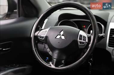Внедорожник / Кроссовер Mitsubishi Outlander XL 2008 в 