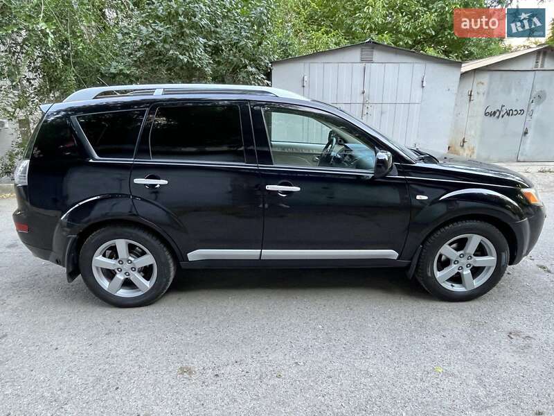 Внедорожник / Кроссовер Mitsubishi Outlander XL 2007 в Одессе