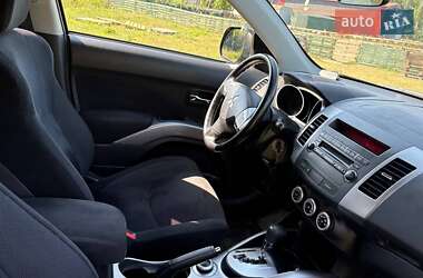 Внедорожник / Кроссовер Mitsubishi Outlander XL 2008 в 