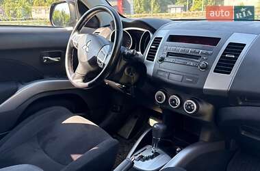 Внедорожник / Кроссовер Mitsubishi Outlander XL 2008 в 