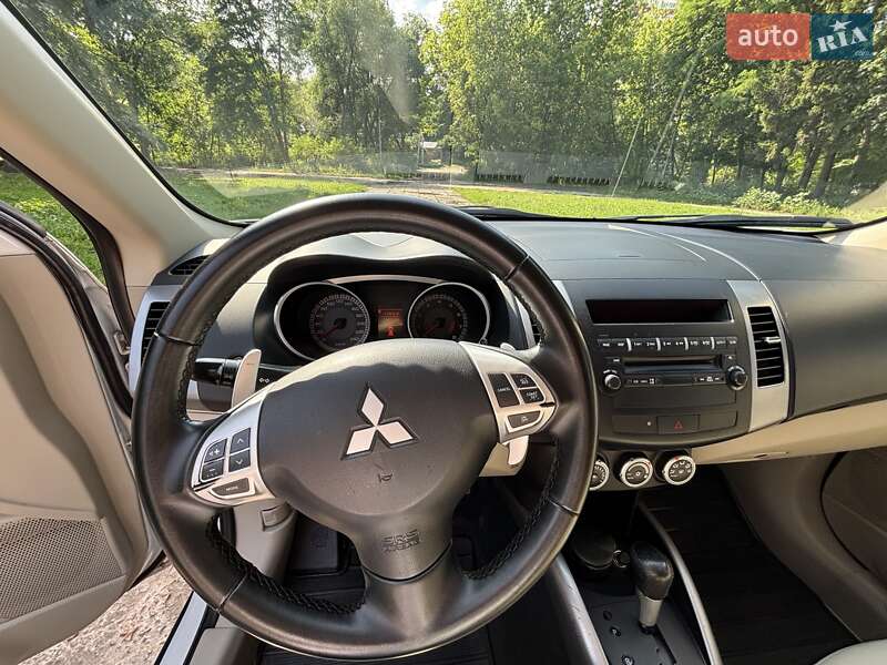 Внедорожник / Кроссовер Mitsubishi Outlander XL 2008 в Сумах