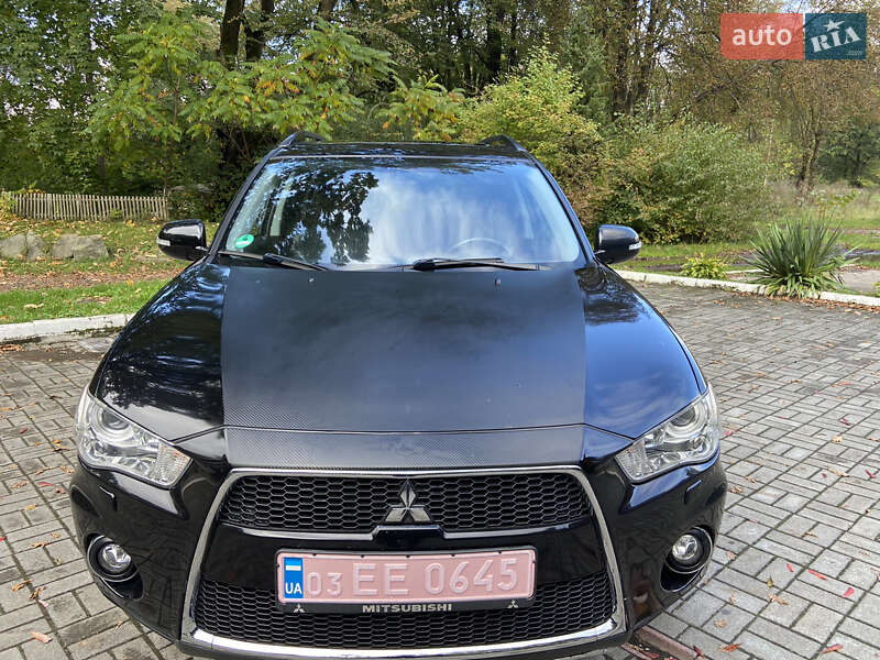 Внедорожник / Кроссовер Mitsubishi Outlander XL 2011 в Дрогобыче