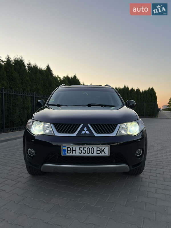 Внедорожник / Кроссовер Mitsubishi Outlander XL 2007 в 