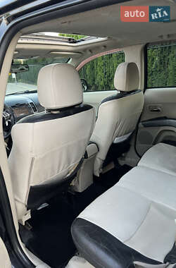 Внедорожник / Кроссовер Mitsubishi Outlander XL 2007 в 