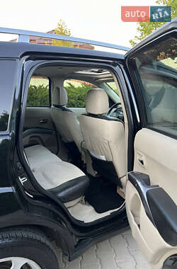 Внедорожник / Кроссовер Mitsubishi Outlander XL 2007 в 