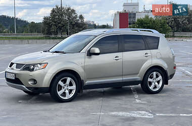 Внедорожник / Кроссовер Mitsubishi Outlander XL 2007 в Киеве
