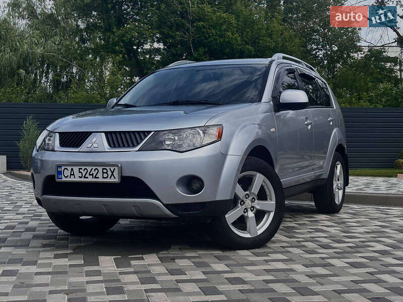 Внедорожник / Кроссовер Mitsubishi Outlander XL 2008 в Каневе