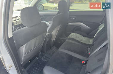 Внедорожник / Кроссовер Mitsubishi Outlander XL 2008 в 