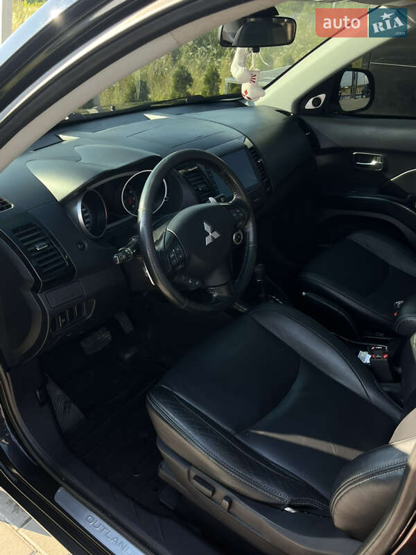 Внедорожник / Кроссовер Mitsubishi Outlander XL 2008 в Львове