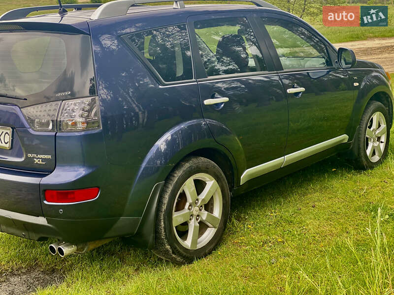 Внедорожник / Кроссовер Mitsubishi Outlander XL 2008 в Виннице