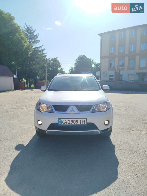 Mitsubishi Outlander XL 2008