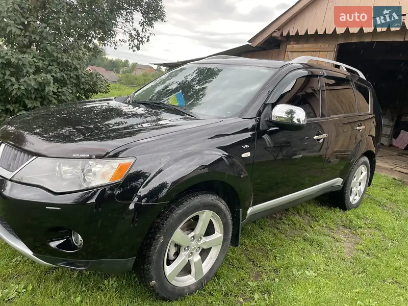 Mitsubishi Outlander XL