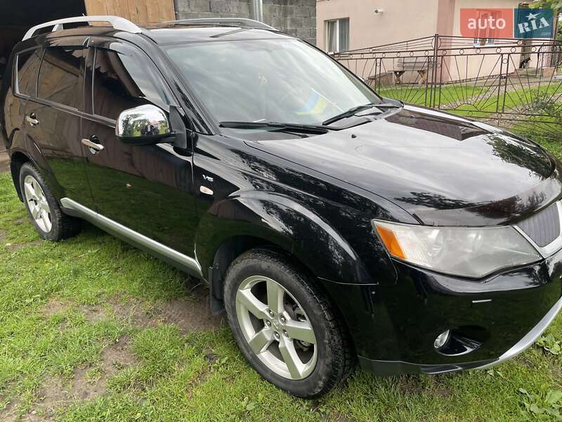 Внедорожник / Кроссовер Mitsubishi Outlander XL 2007 в Долине