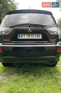 Внедорожник / Кроссовер Mitsubishi Outlander XL 2007 в 